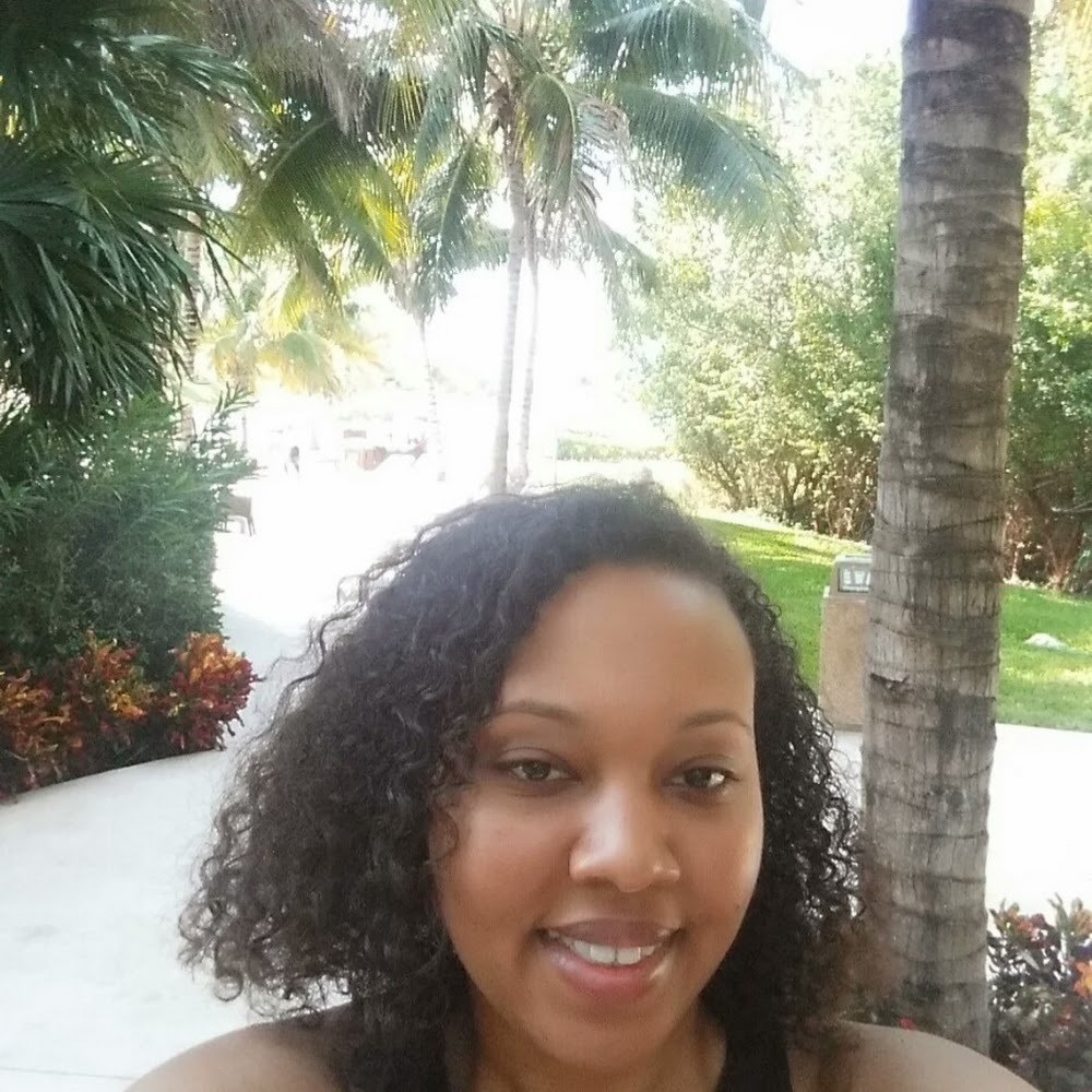 Meet your Posher, Desiree